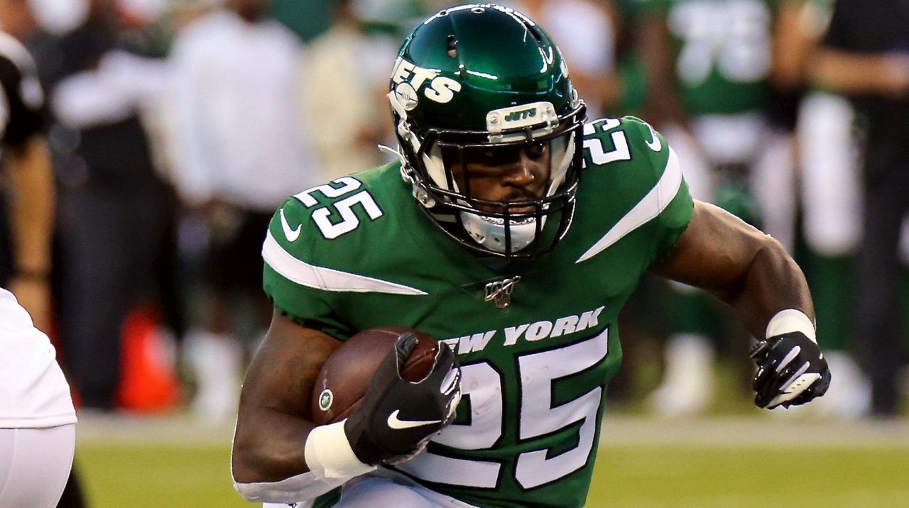 NFL running back says Jets released him after surgery that team