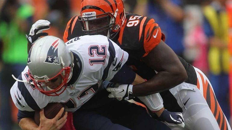 Bengals end Tom Brady's touchdown streak in monsoon-like