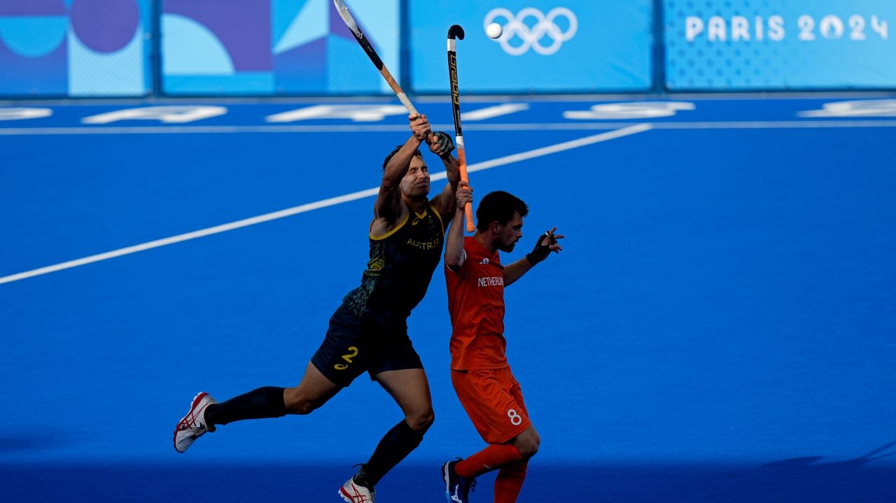 Australian Olympic field hockey player apologizes after being arrested(02)