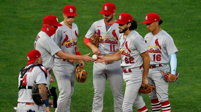 Cardinals' Daniel Ponce de Leon is removed by manager Mike Shildt in fifth...