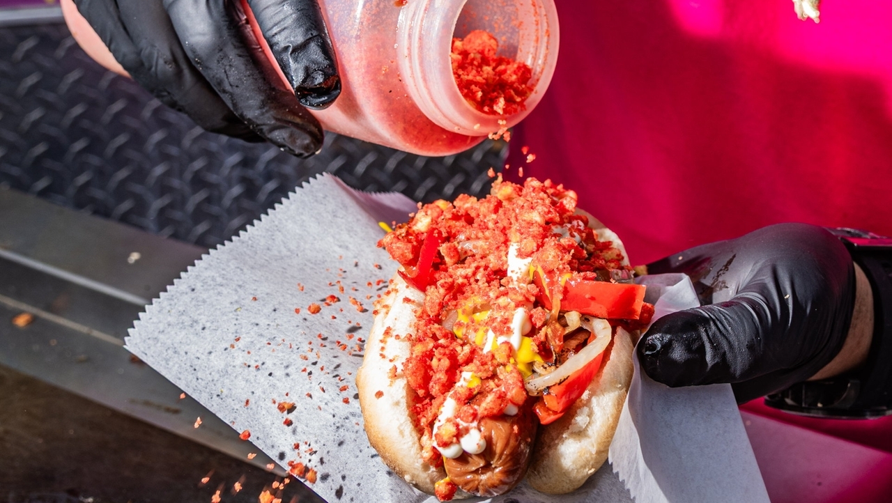 A bacon-wrapped hot dog and other must-try Mexican street foods
