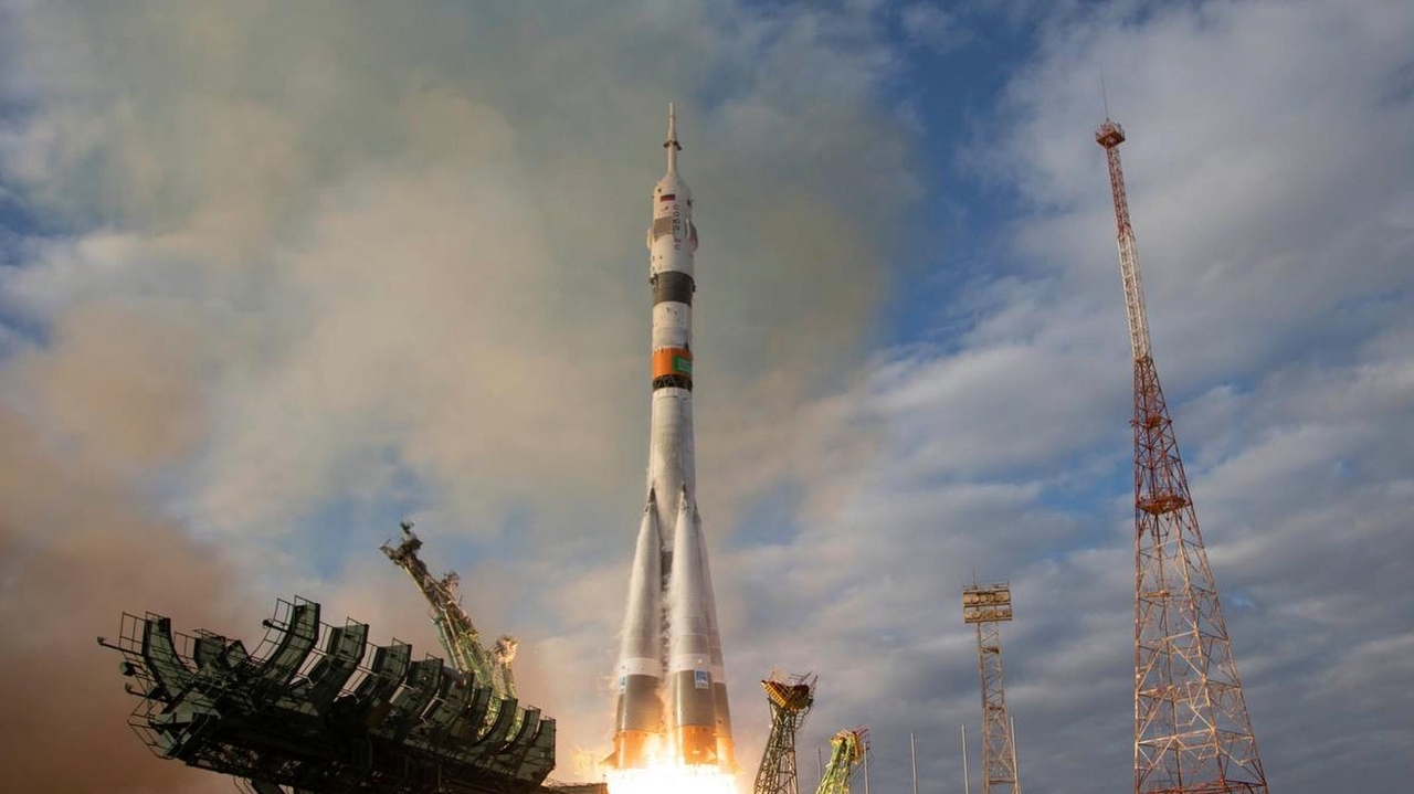 Russian Soyuz spacecraft with 3 astronauts docks at the International Space Station - Vimarsana News