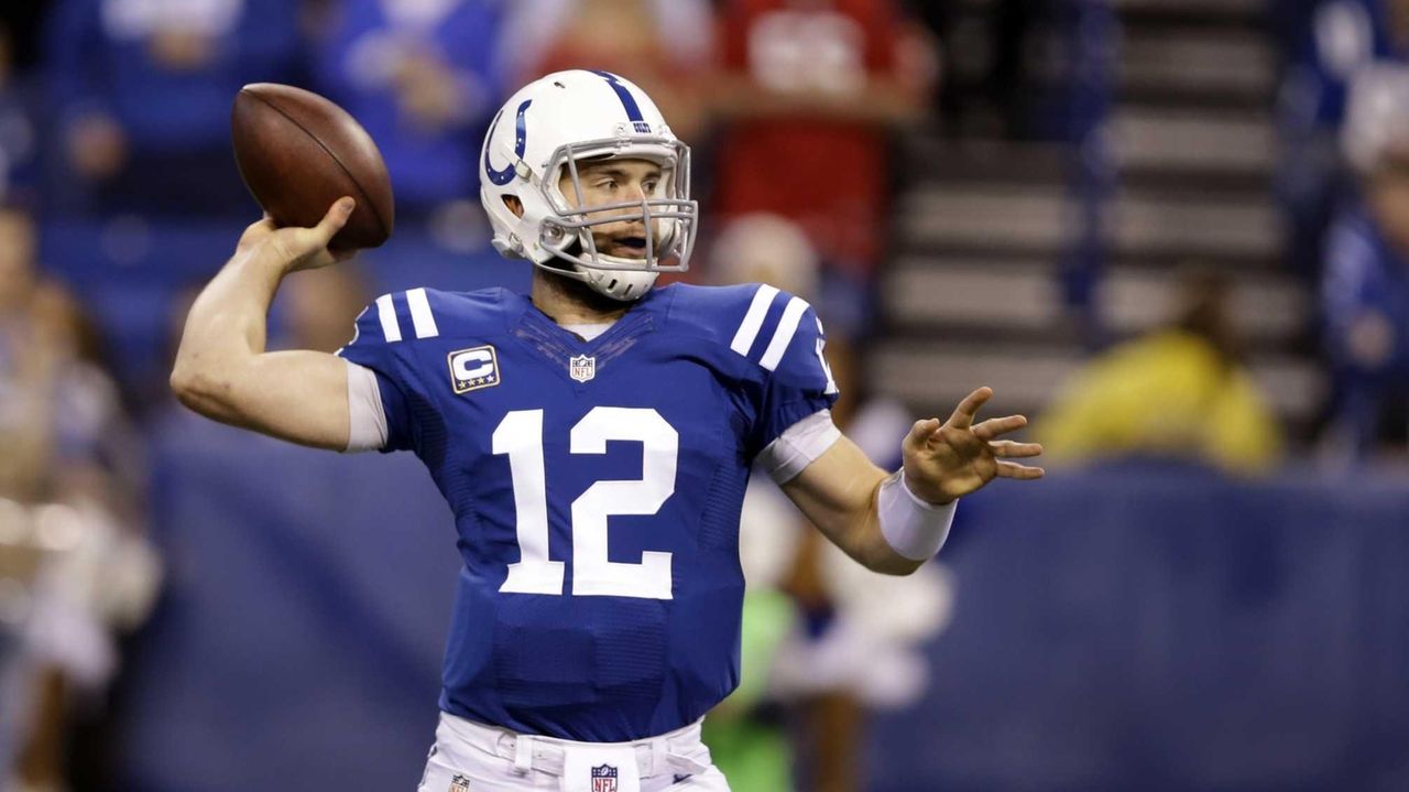 Peyton Manning Catches Up With Andrew Luck Before Sunday's Colts Win