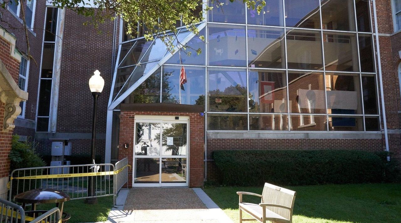 Huntington expands security at Town Hall, other municipal sites Newsday