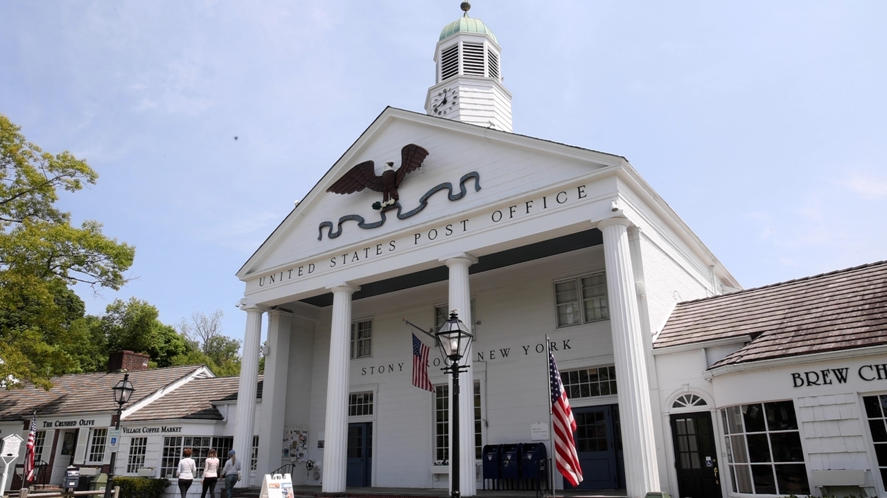 Stony Brook Post Office mechanical eagle needs repairs - Newsday