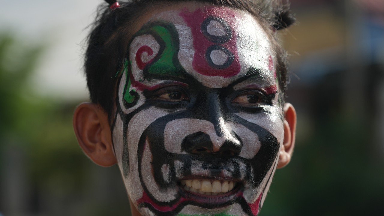 Cambodian villagers honor guardian spirits to pray for rain and good ...
