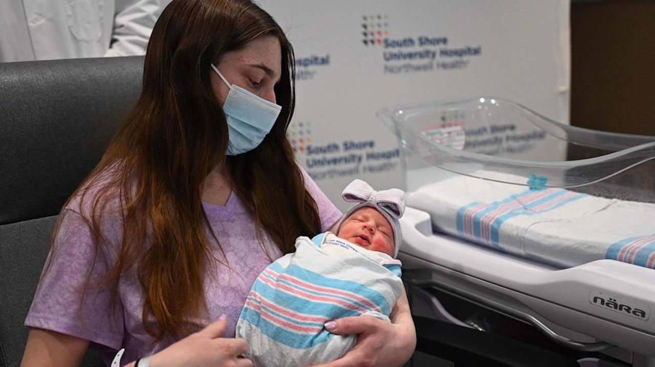 Mom Reunites With Suffolk Officers Who Helped Deliver Her Baby - Newsday