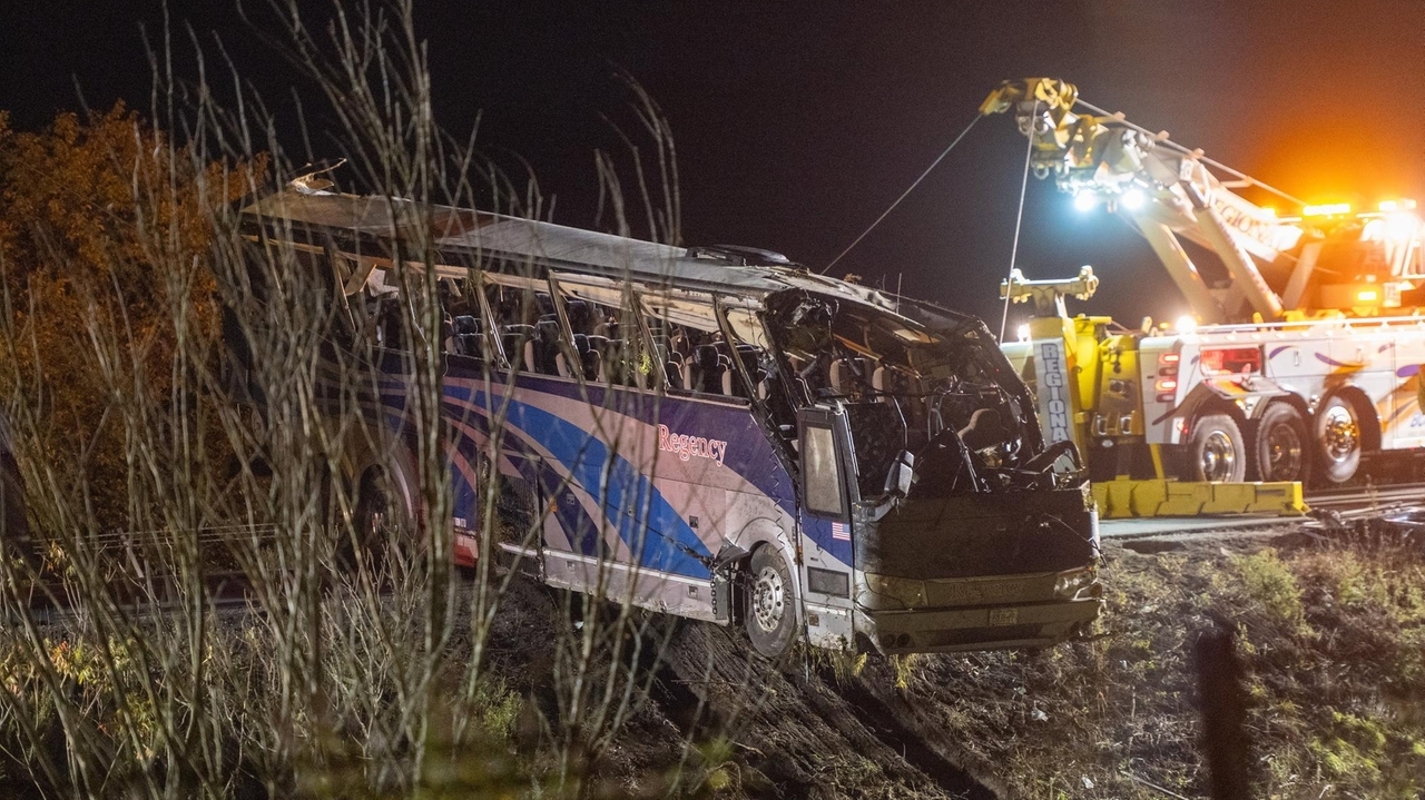 Farmingdale band accident prompts New York State bill to require seat belt use on buses - Vimarsana News