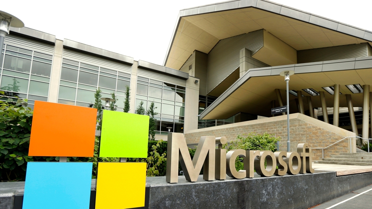 Microsoft outages lessen as service is restored - Newsday