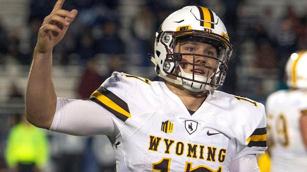 Josh Allen apologizes after offensive tweets from high school resurface -  ABC30 Fresno