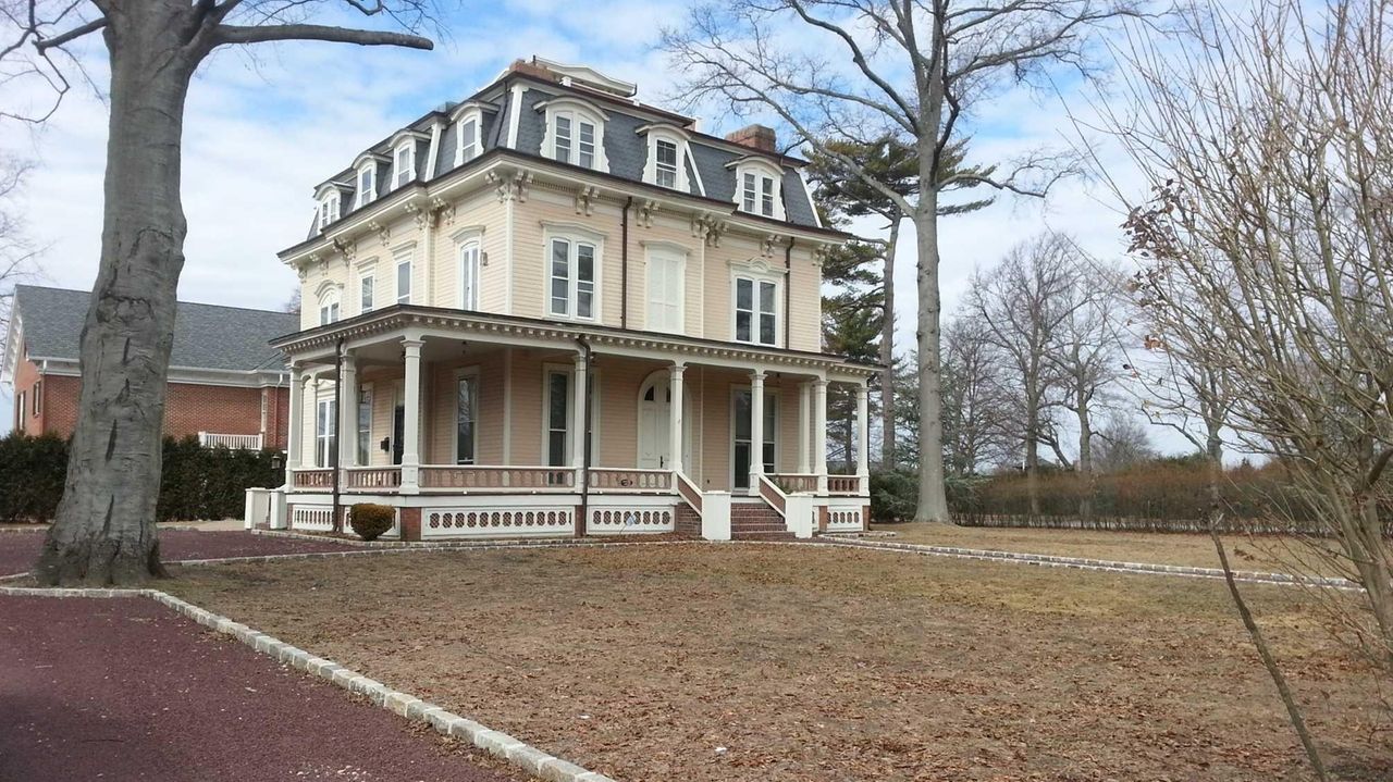 Garden City Apostle home on the market Newsday
