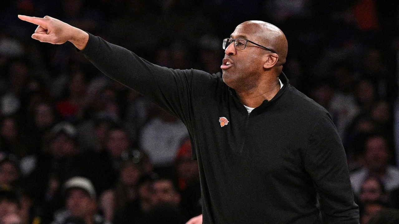 Steve Popper: Knicks' Mike Brown reluctant to change starting five