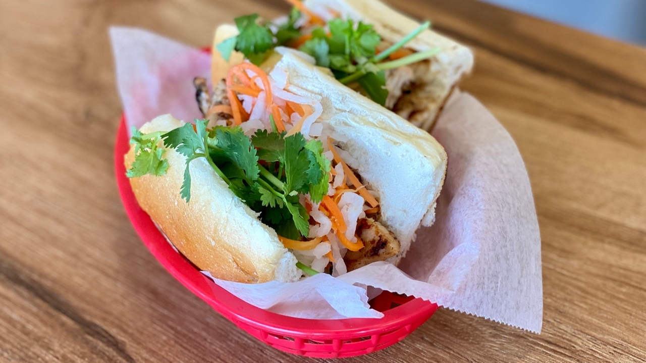 Rolling Spring Roll Vietnamese closes in Commack