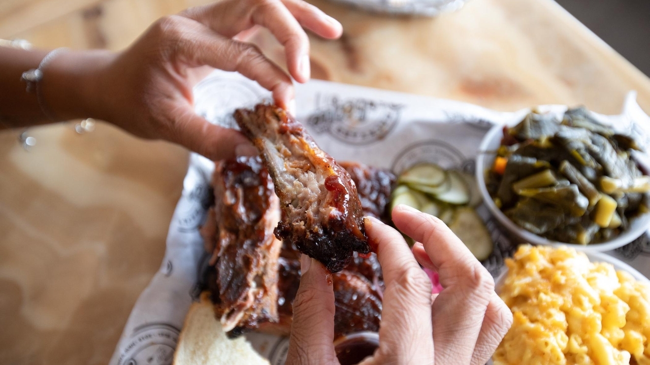 Nautical Mile's Backyard Barbeque in Freeport closes