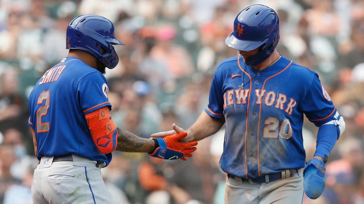 Mets' Dom Smith unfazed by part-time role amid trade rumors