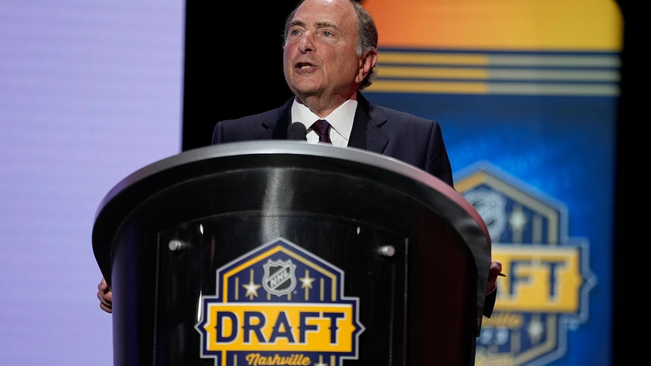 As the NHL season begins, the longanticipated salary cap boom is