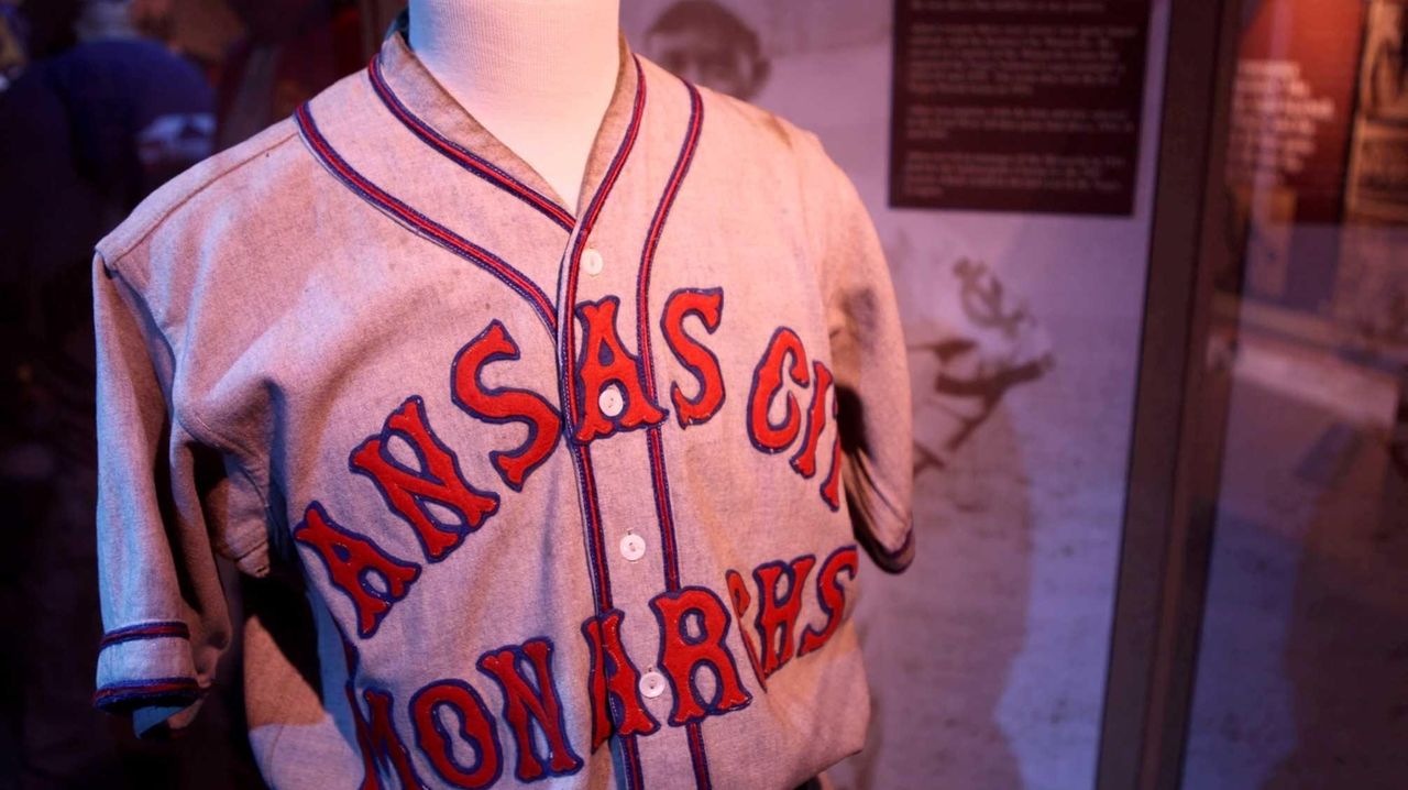 Negro League Baseball Museum gets boost from World Series in Kansas