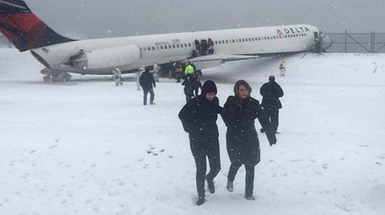 Flight Tracker visual data 8