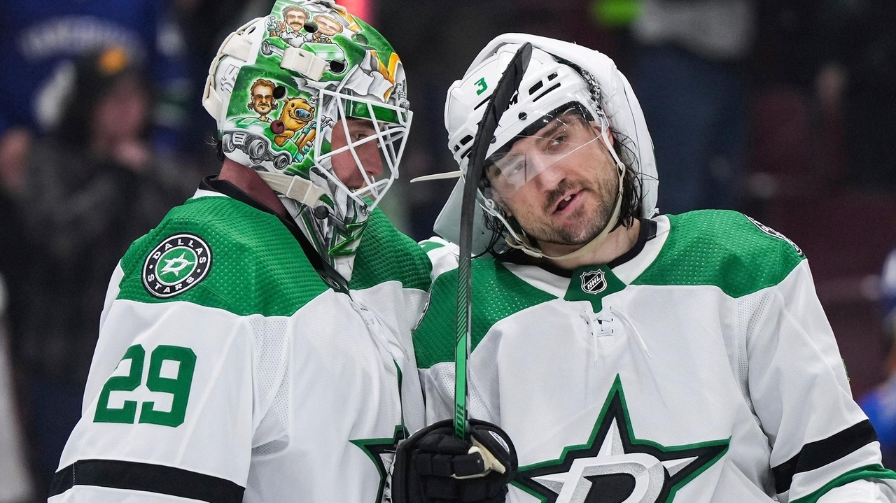 West-leading Stars wrap up playoff spot, beating Canucks 3-1 for 6th ...