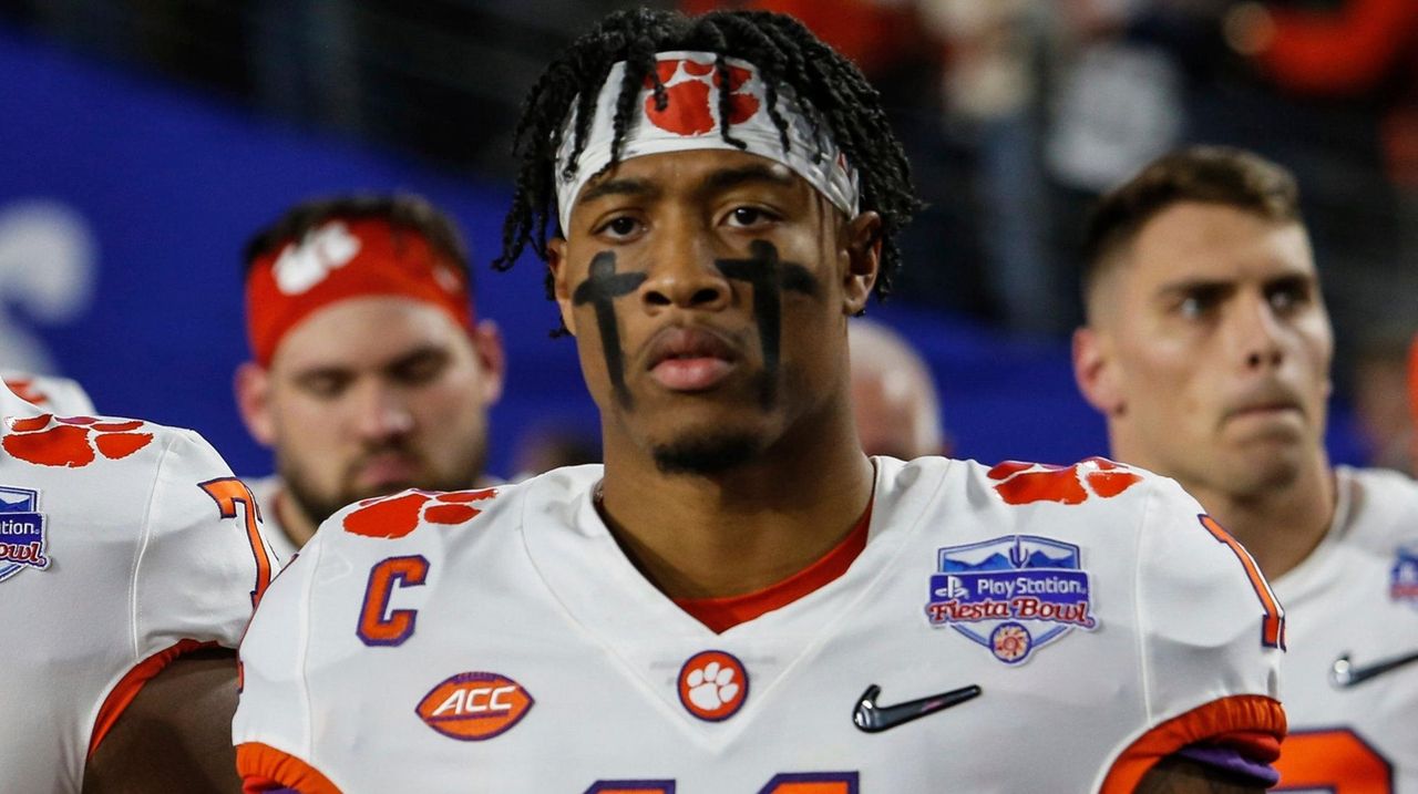 Clemson's Isaiah Simmons: 2019 ACC Defensive Player Of The Year - Stadium