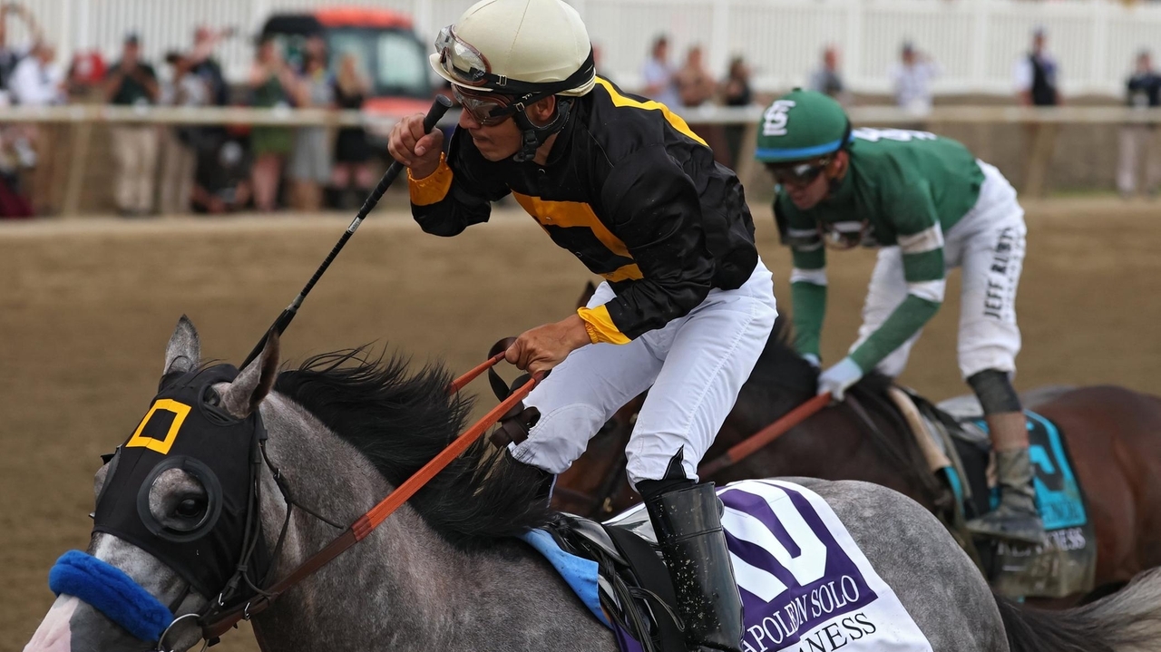 Is horse racing's Triple Crown in jeopardy because of new schedule?