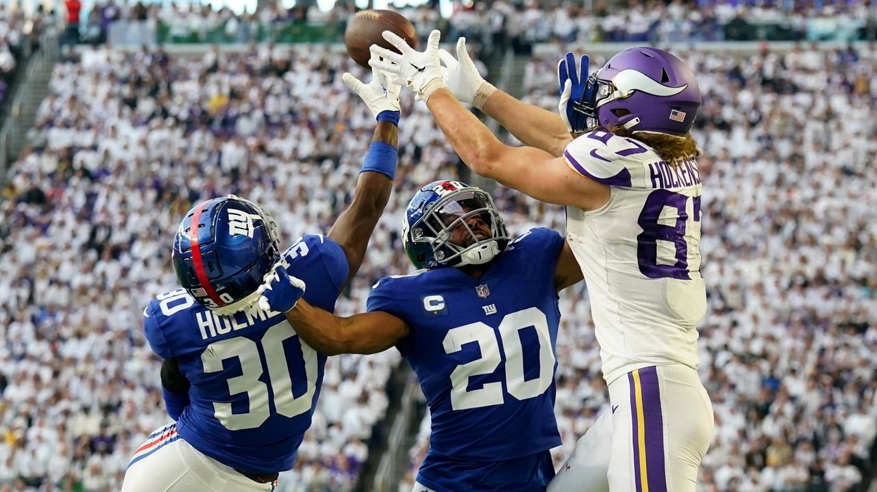 T.J. Hockenson puts on epic performance in Vikings loss to Giants