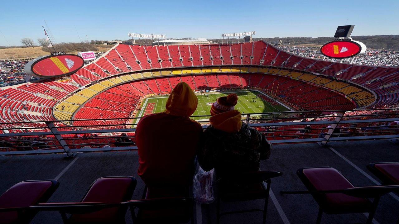 WATCH: Chiefs reveal 2022 Red Friday flag in new video - Arrowhead