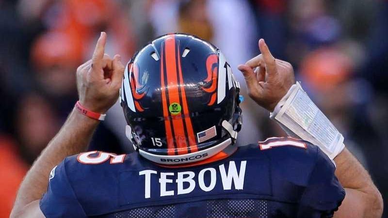 Tim Tebow's NFL resurrection is no gimmick, but it's very much a farce, Tim  Tebow