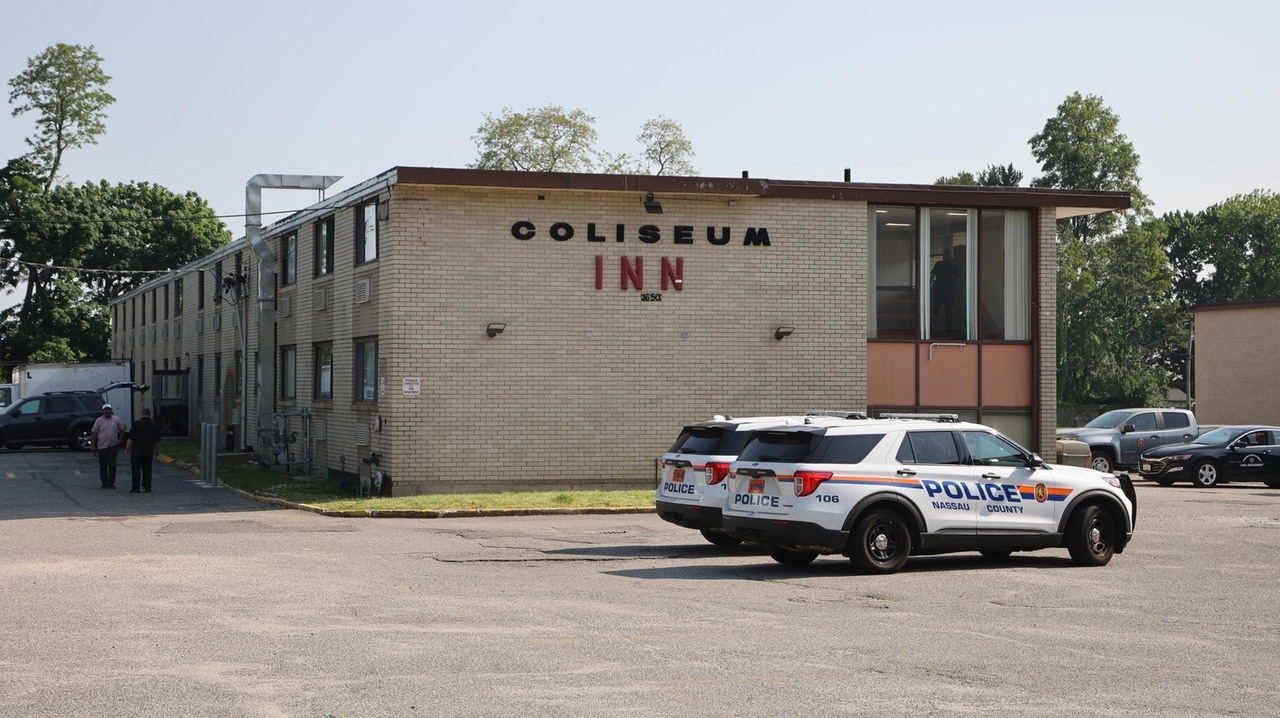 Coliseum Motor Inn in East Meadow closed by Hempstead Town over unsafe and unsanitary conditions - Vimarsana News