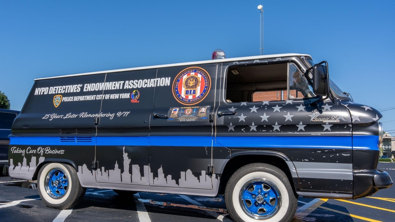 9/11 memorial van honors 2 LI natives and NYPD detectives who died in Twin Towers after terrorist attack