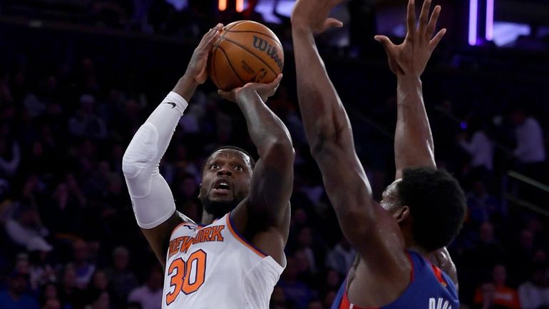 Julius Randle #30 of the Knicks takes a shot for a...