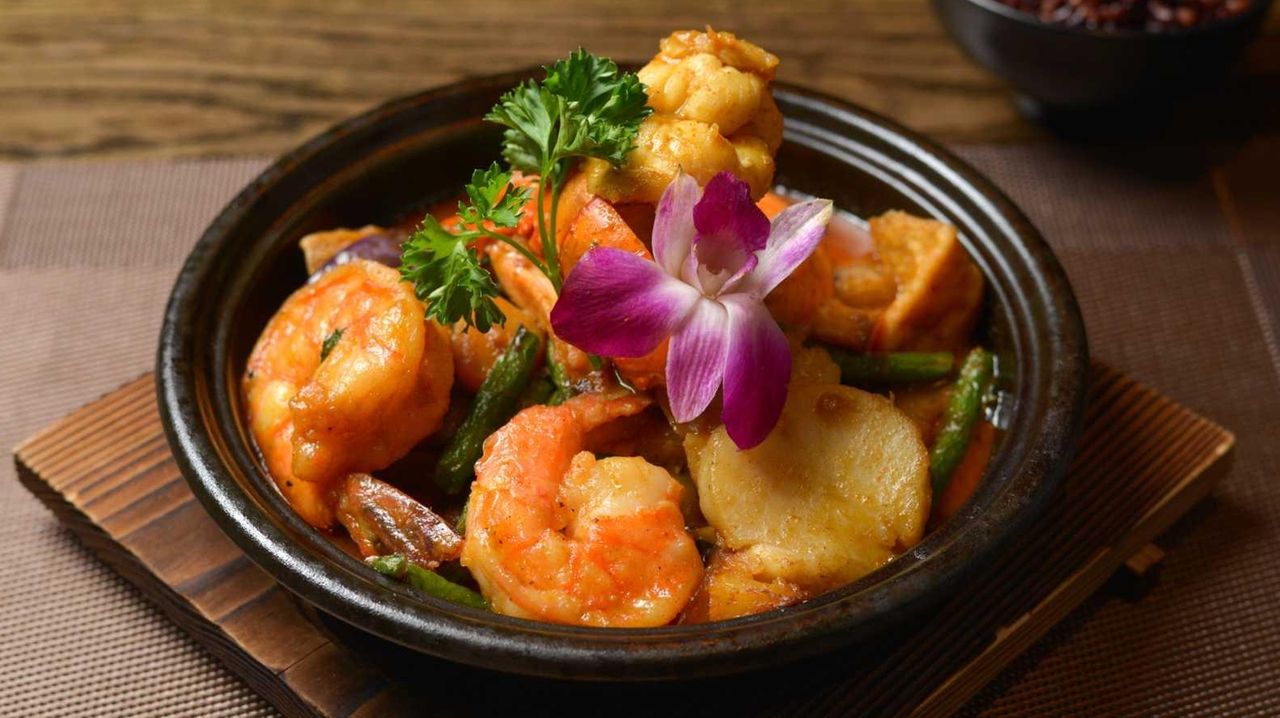 ToA Asian Fusion review: Huntington restaurant offers wide-ranging ...