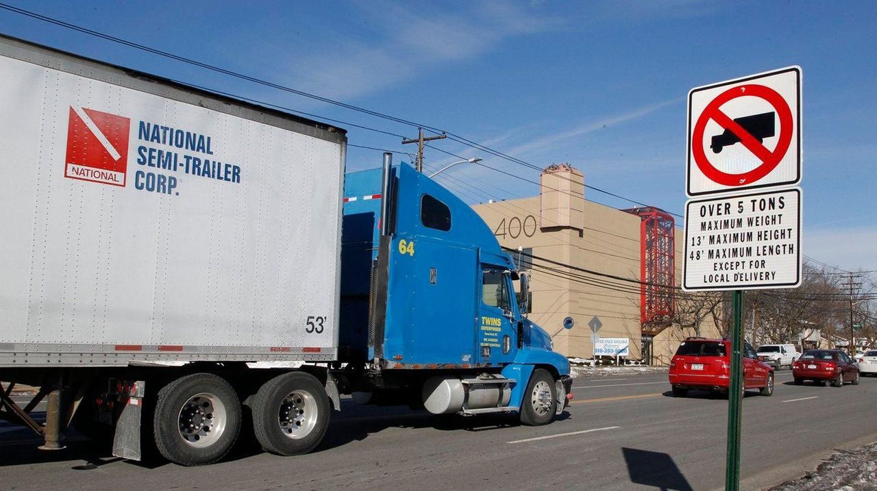 South Oyster Bay Road truck ban is active Newsday
