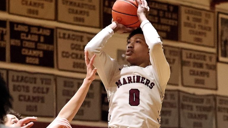 Southampton guard Naevon Williams lines up a short jumper for...