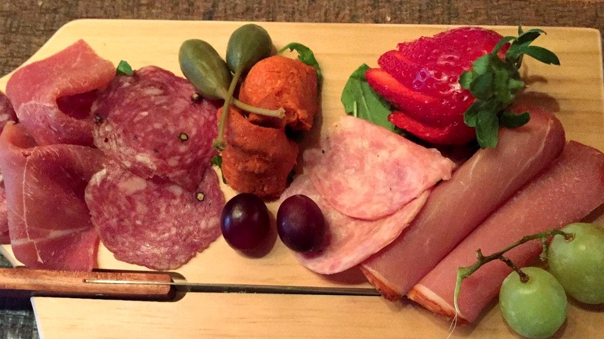 Viaggio Tapas in Rockville Centre expands into wine and cheese bar ...