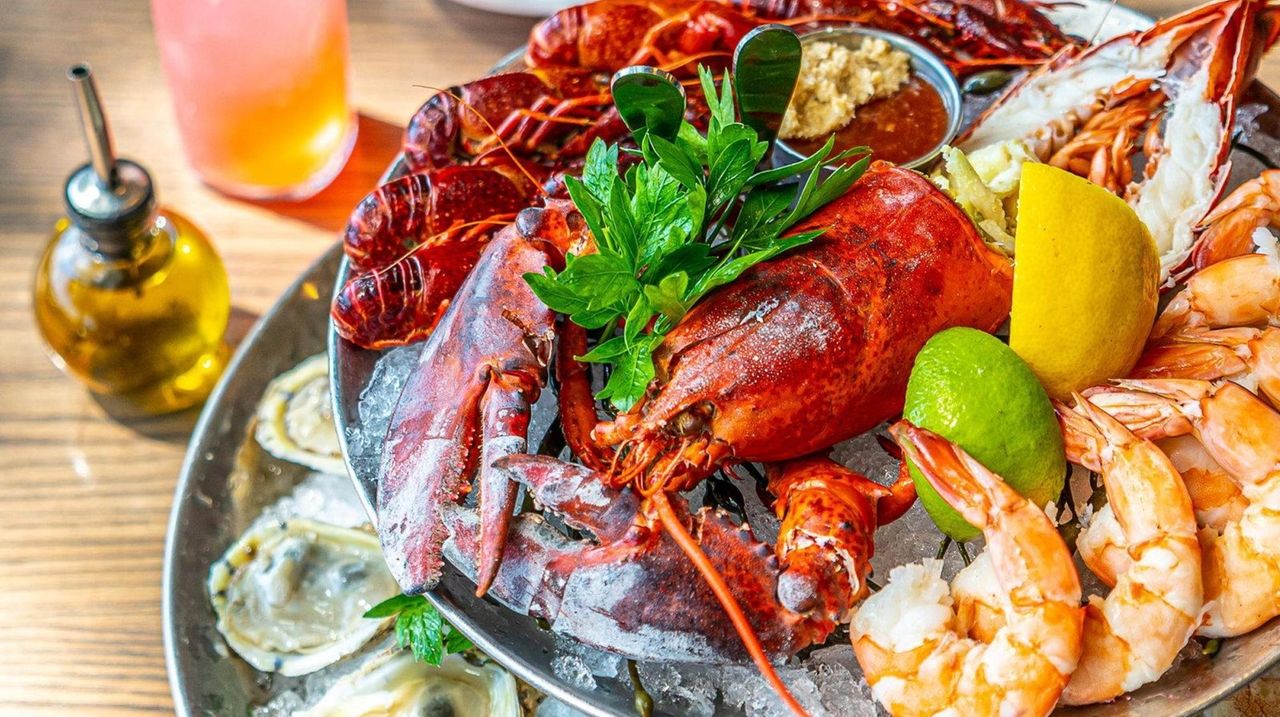 Inside Sea Bar in Great Neck Newsday