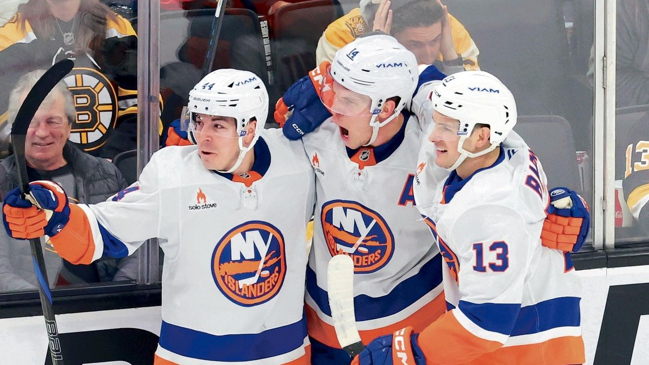 Gloom and doom? Islanders actually have reasons for hope this season