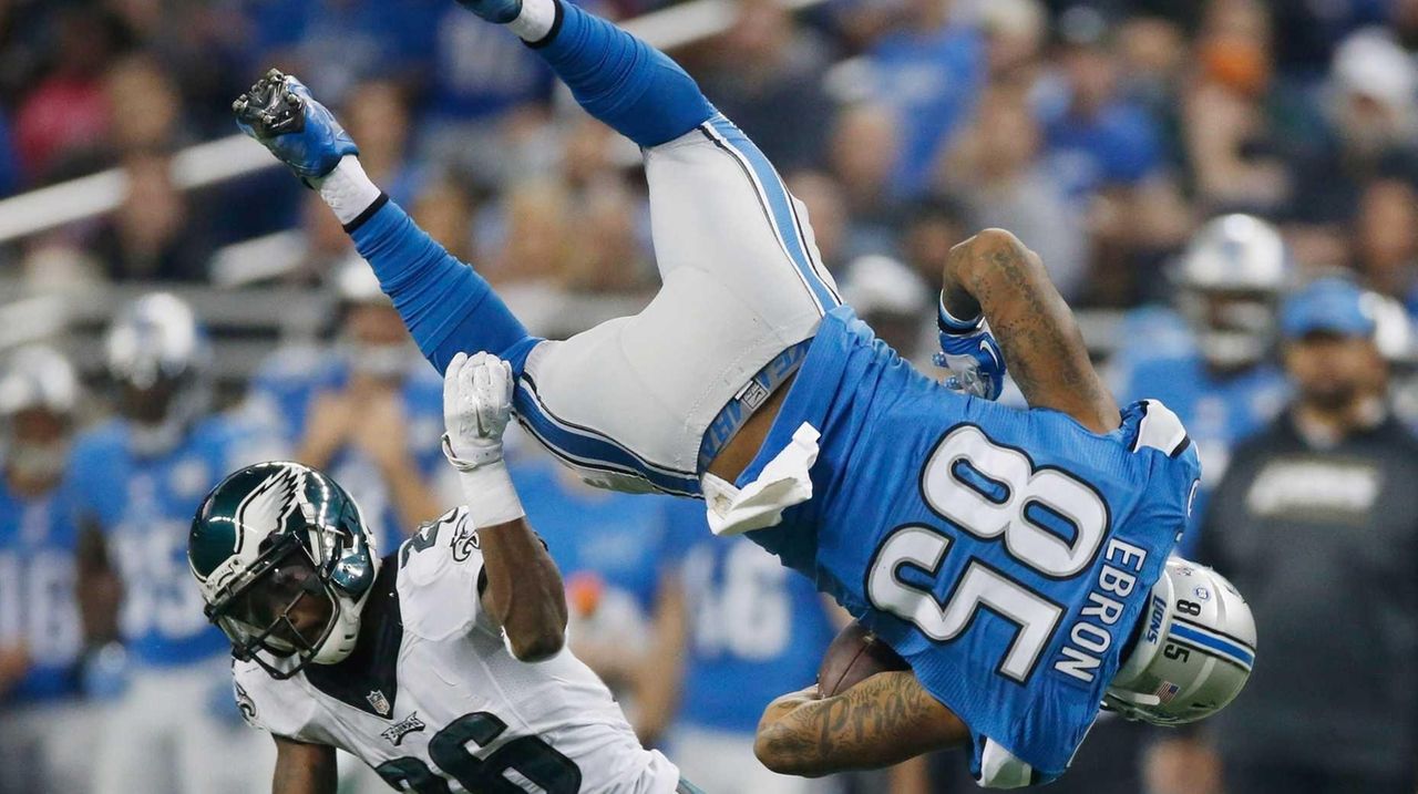 Stafford throws 5 TD passes, Lions beat Eagles 45-14