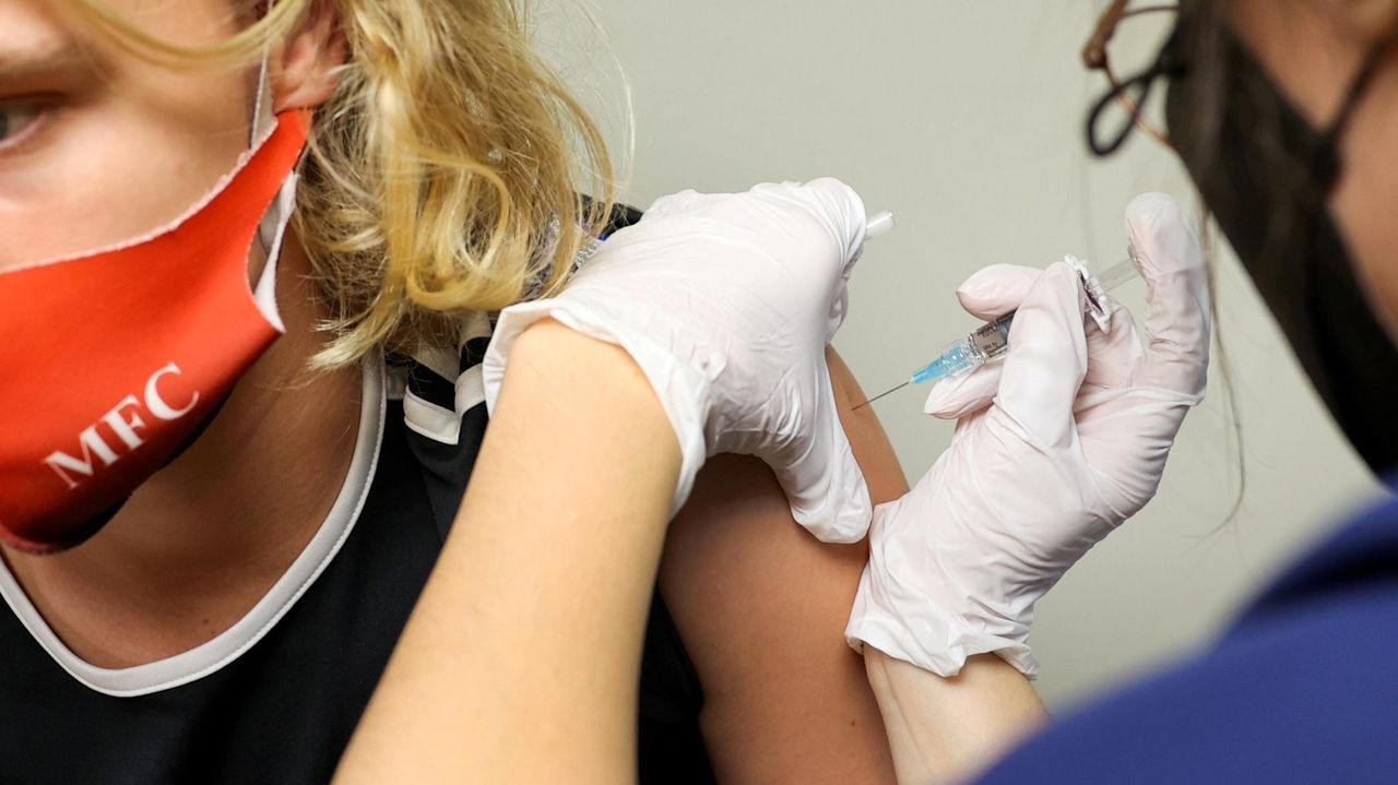 纽约流感“高发”，未接种疫苗的医务人员被要求戴口罩