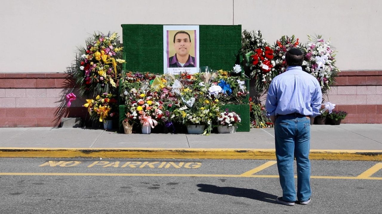 West Hempstead Stop & Shop opens up for 1st time since fatal shooting