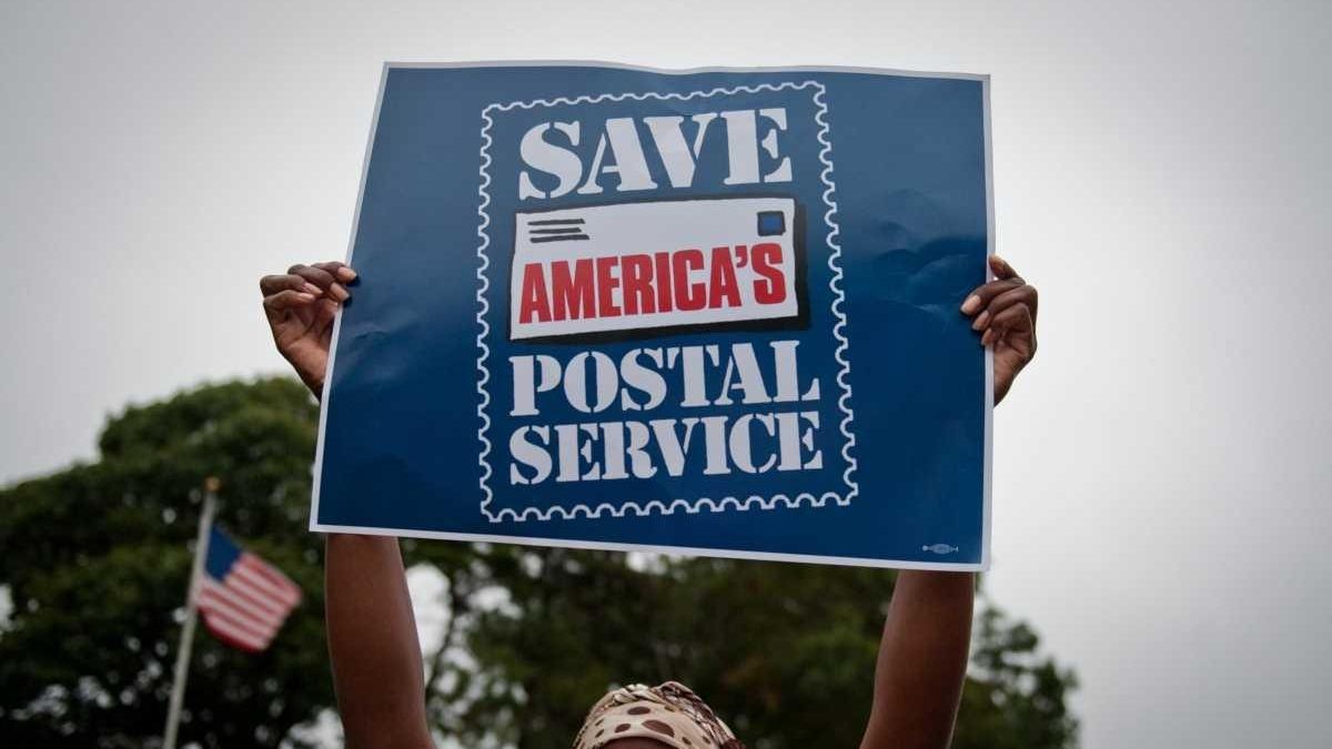 Bay Shore groups fight to keep post office Newsday