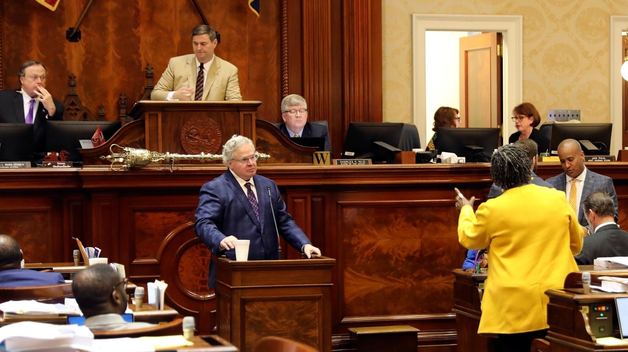 South Carolina House OKs bill they say will keep the lights on. Others worry oversight will be lost - Vimarsana News