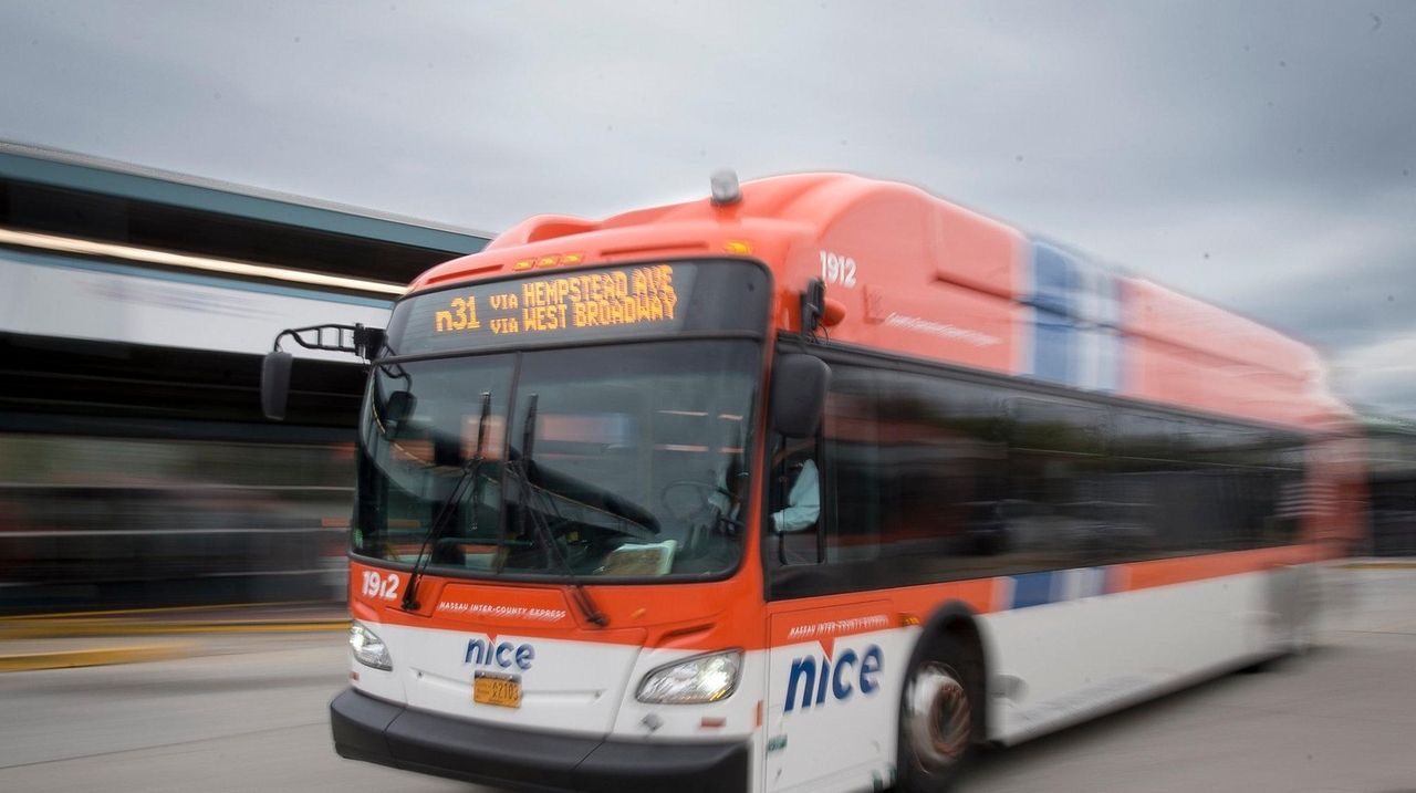 nice-bus-delays-bay-assignment-changes-at-hempstead-transit-center