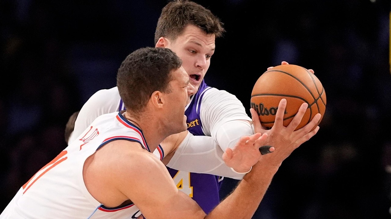 Austin Reaves, Walker Kessler lead Lakers past Clippers 125-117 for 2nd ...