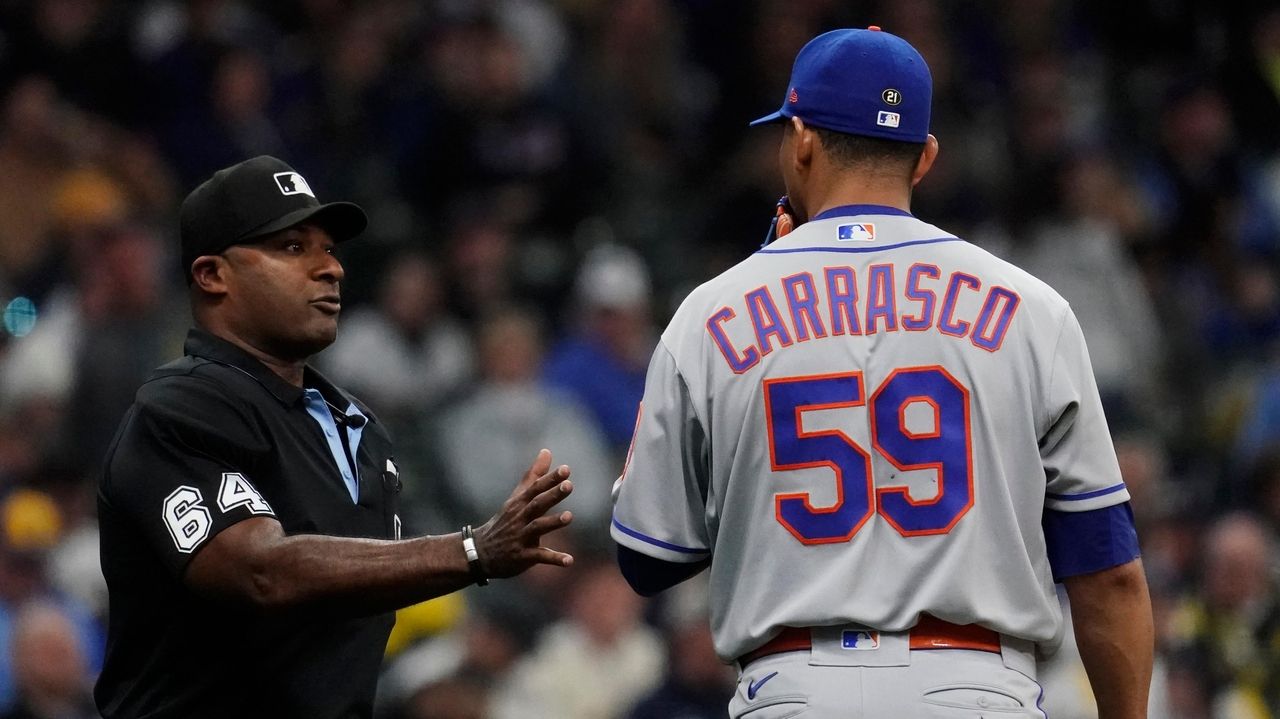 Mets' Carrasco gets violation before throwing his 1st pitch