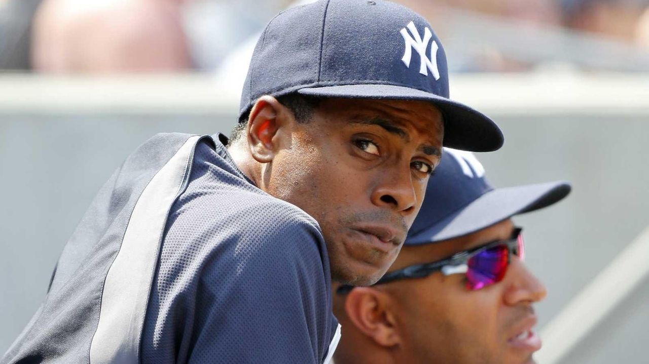 Curtis Granderson breaks forearm, will miss 10 weeks