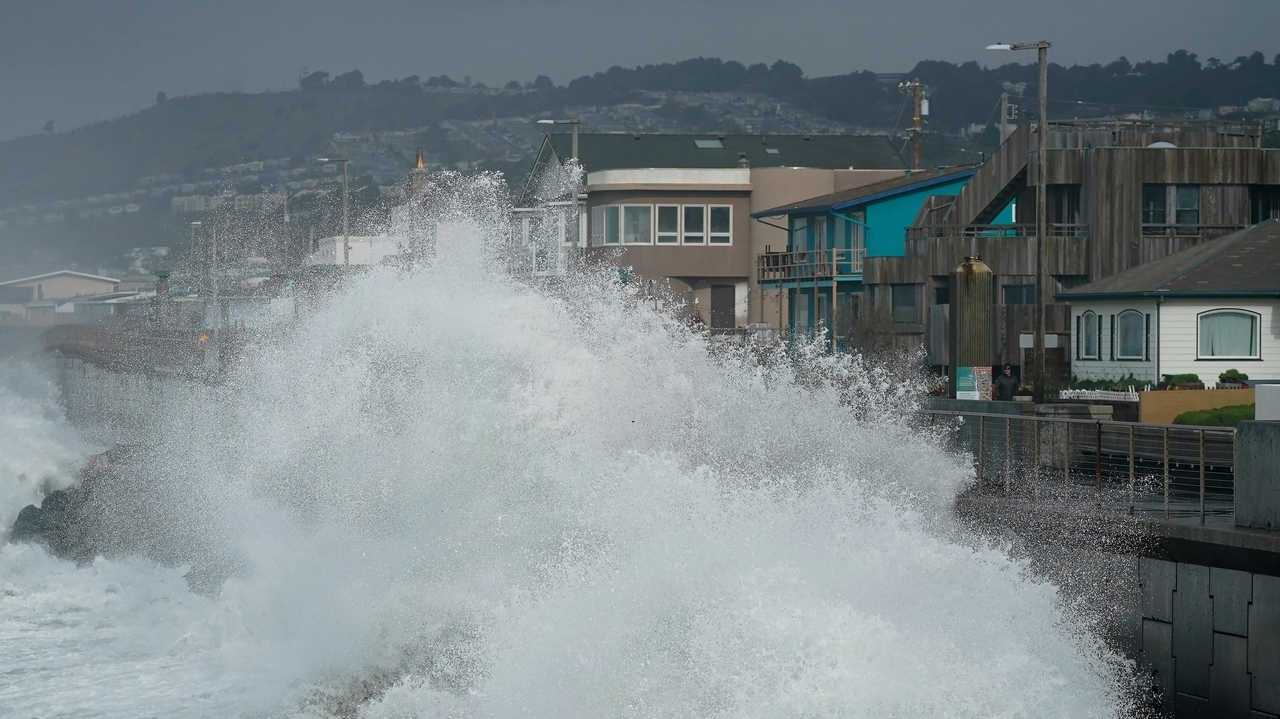 Surfs up takes on new meaning as California waves get bigger as Earth warms, research finds - Vimarsana News