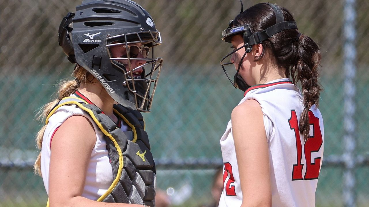 Weigand sisters lead Glen Cove softball to victory Newsday