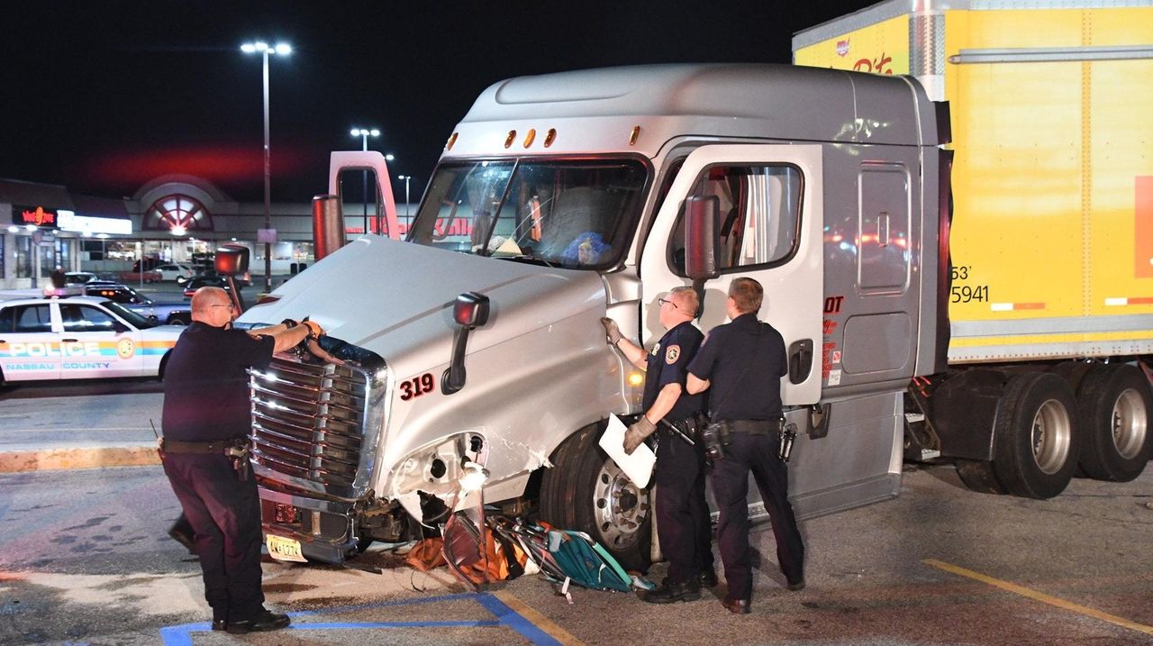 Truck driver faces criminal charges in Bellmore threevehicle crash