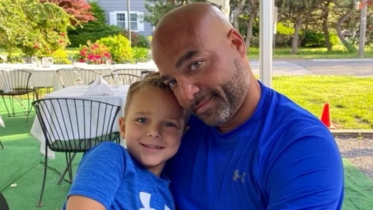 Sean Chavious, longtime Bellport assistant football coach, dies at 47